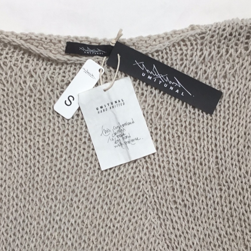 Gorgeous! Umit Unal sweater top. - Picture 3 of 7